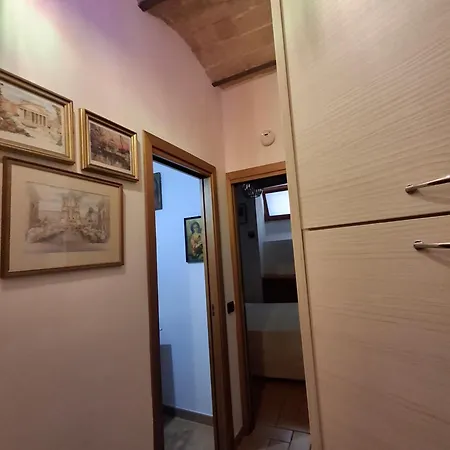 Apartament Elegante Immerso Nei Fori Imperiali