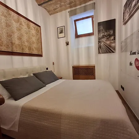 Apartament Elegante Immerso Nei Fori Imperiali *